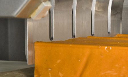 Ultrasonic Cutting of Foodstuffs